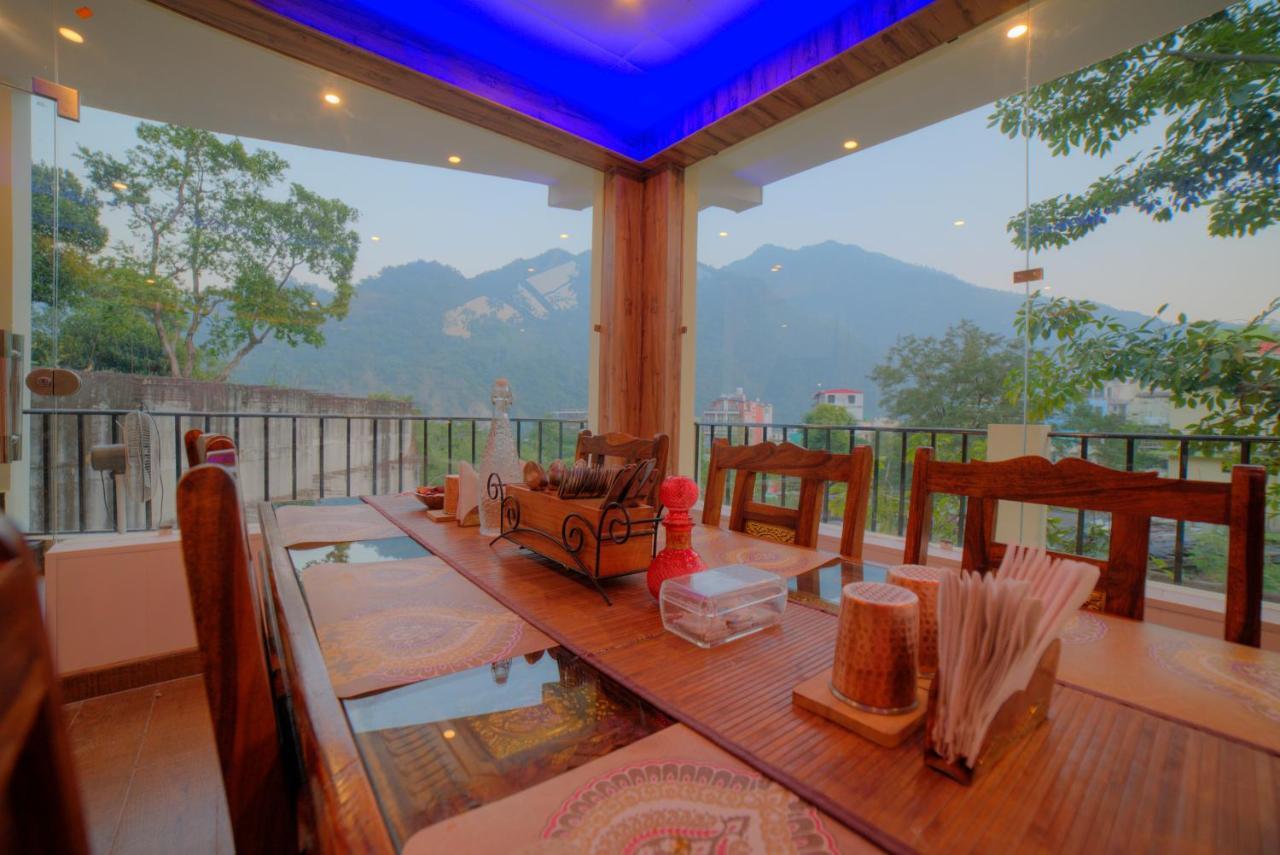 Yogved Hospitality & Resort Rishīkesh Esterno foto