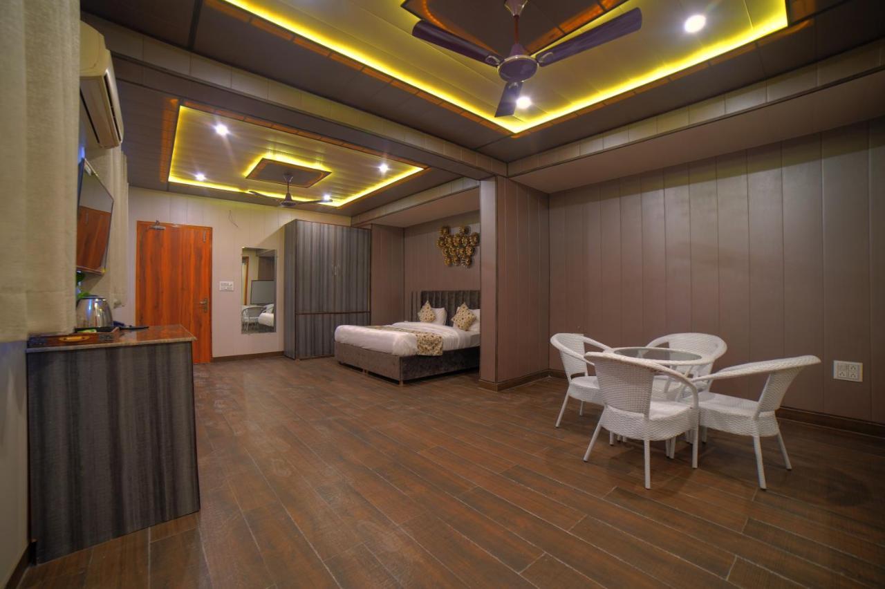 Yogved Hospitality & Resort Rishīkesh Esterno foto