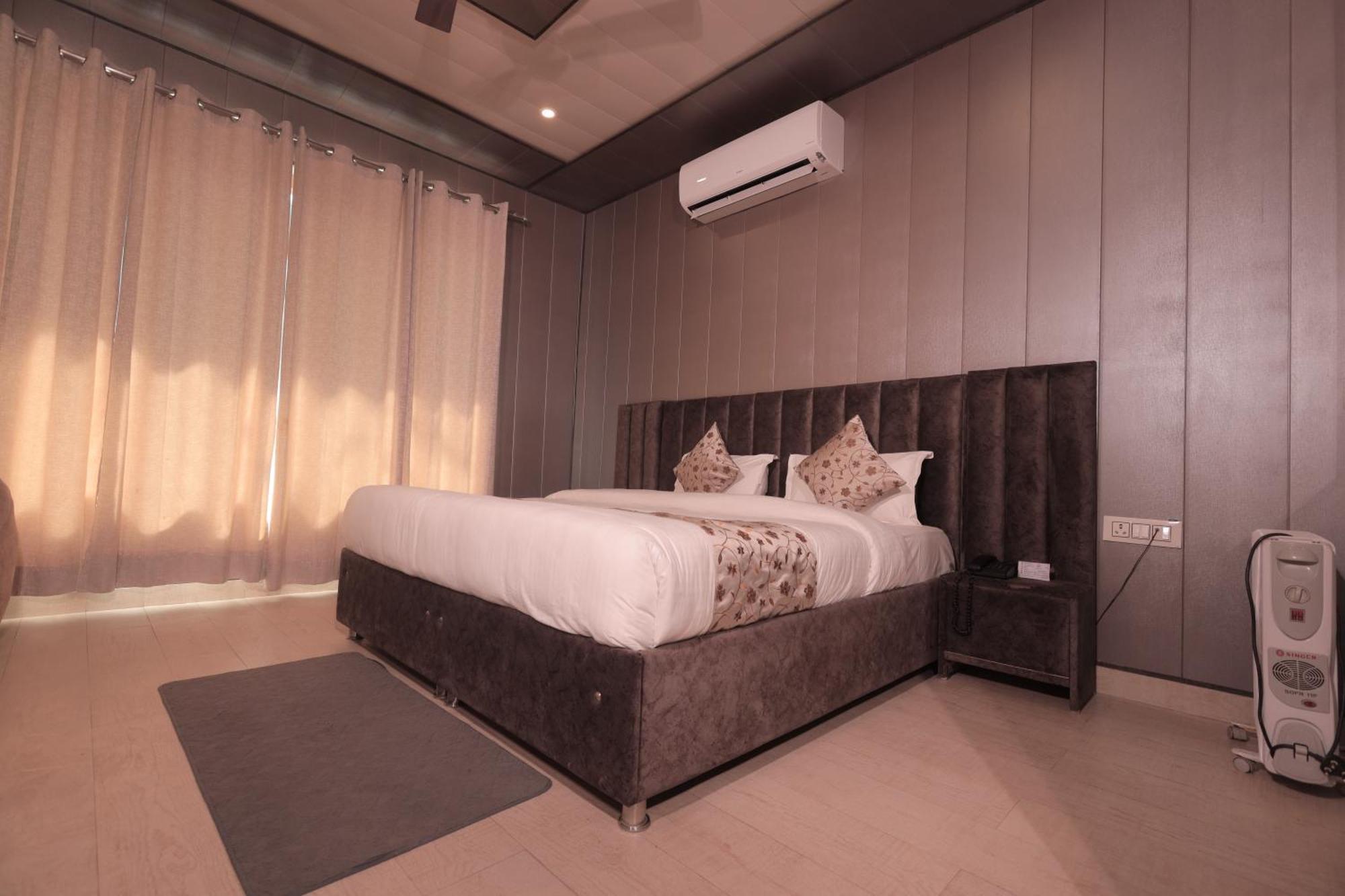 Yogved Hospitality & Resort Rishīkesh Esterno foto