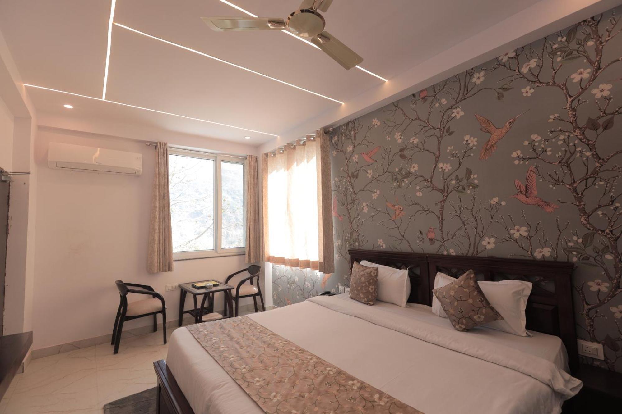 Yogved Hospitality & Resort Rishīkesh Esterno foto